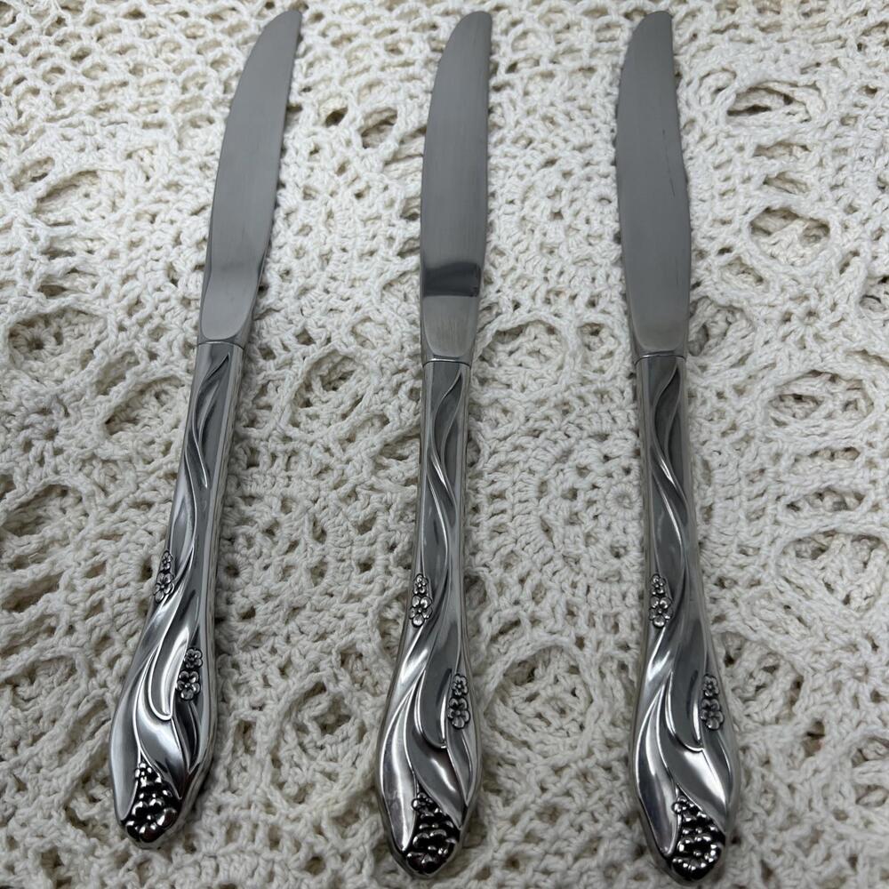 Oneida Lorilei Dinner Knives - Lot of 3 -‎ Stainless Steel Floral Pattern